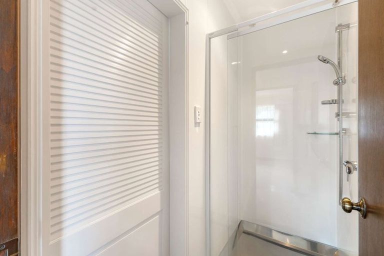 Photo of property in 5 Saint Ives Grove, Whalers Gate, New Plymouth, 4310