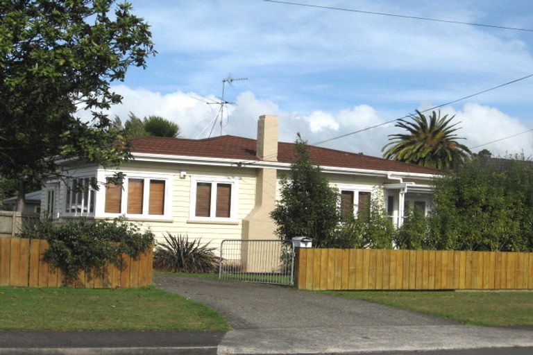 Photo of property in 2 Manse Road, Pahurehure, Papakura, 2113
