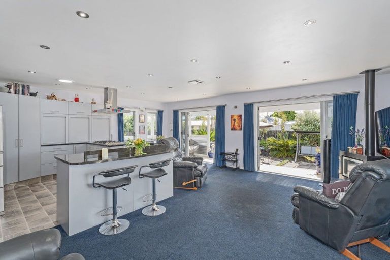 Photo of property in 98 Catherine Crescent, Whitianga, 3510