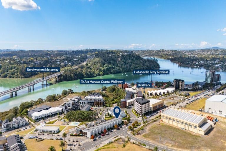 Photo of property in 21 Hudson Bay Road, Hobsonville, Auckland, 0616