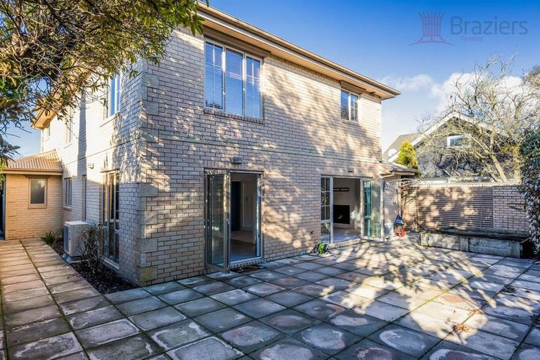 Photo of property in 29 Straven Road, Riccarton, Christchurch, 8011