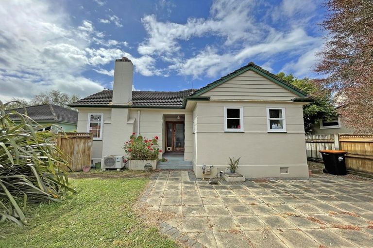 Photo of property in 42 Savage Crescent, West End, Palmerston North, 4412