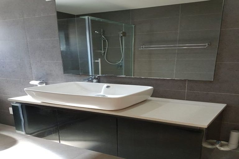 Photo of property in 208 Don Buck Road, Massey, Auckland, 0614