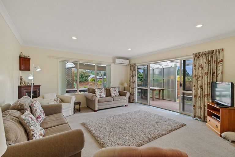 Photo of property in 22 Highfields Drive, Katikati, 3129