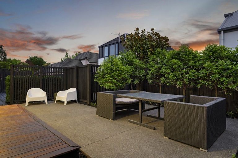 Photo of property in 2/60a Somme Street, St Albans, Christchurch, 8014