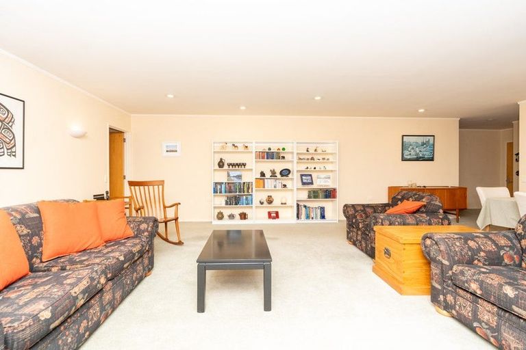 Photo of property in 61 Grosvenor Gardens, Flagstaff, Hamilton, 3210