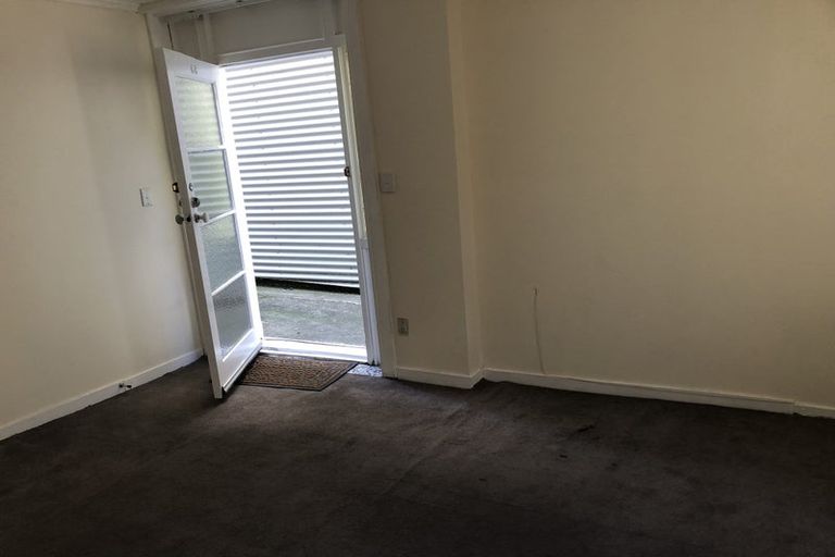 Photo of property in 68-70 Pirie Street, Mount Victoria, Wellington, 6011