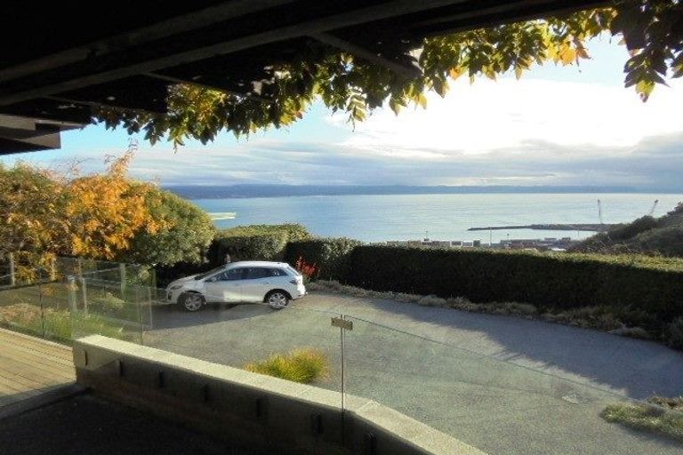 Photo of property in 5a Seapoint Road, Bluff Hill, Napier, 4110