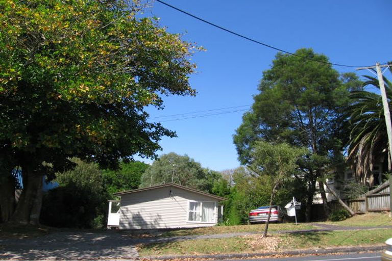 Photo of property in 48 Hutchinson Avenue, New Lynn, Auckland, 0600