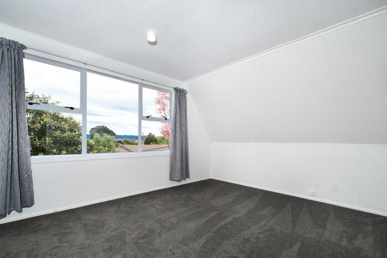 Photo of property in 1 River Road, Te Atatu Peninsula, Auckland, 0610