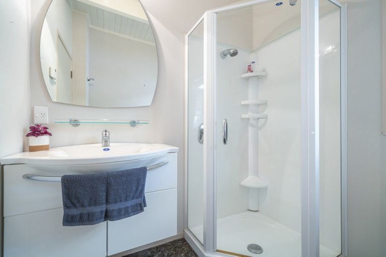 Photo of property in 3 Puriri Place, Whitianga, 3510