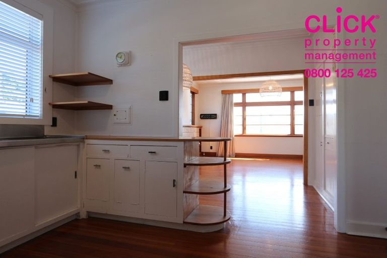 Photo of property in 19 Cliffs Road, Saint Clair, Dunedin, 9012