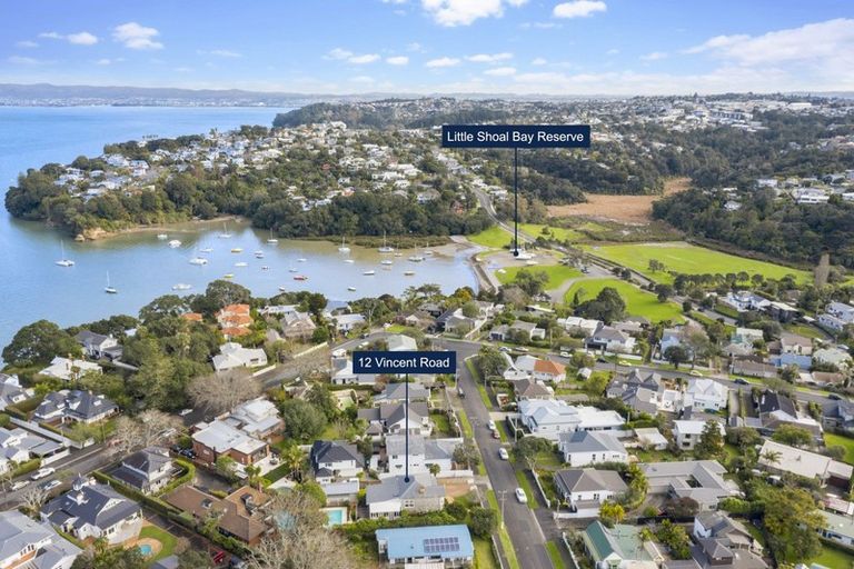 Photo of property in 12 Vincent Road, Northcote Point, Auckland, 0627