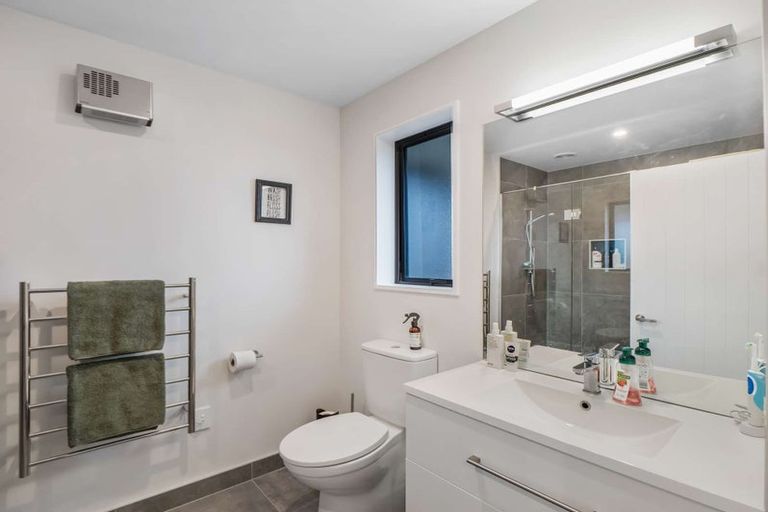 Photo of property in 4 Greenwood Place, Amberley, 7410