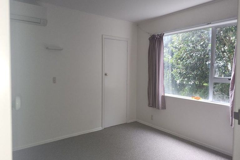 Photo of property in 3b Ridd Crescent, Karori, Wellington, 6012