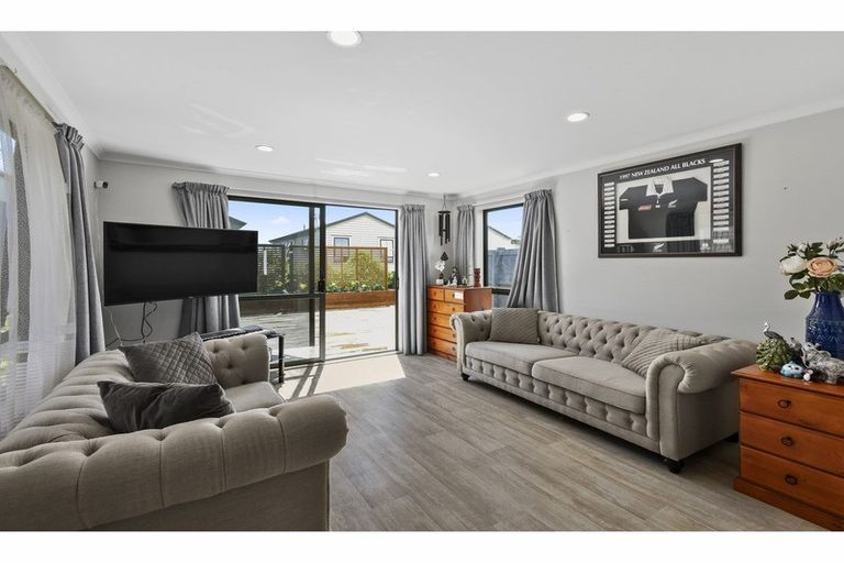 Photo of property in 12 Kuparu Street, Weymouth, Auckland, 2103