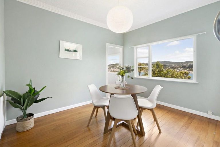 Photo of property in 81 Maupuia Road, Maupuia, Wellington, 6022