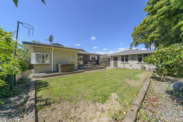 Photo of property in 42 Carter Crescent, Awapuni, Palmerston North, 4412