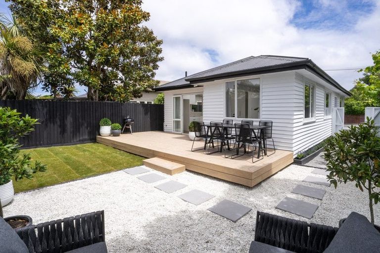 Photo of property in 18 Dover Street, St Albans, Christchurch, 8014