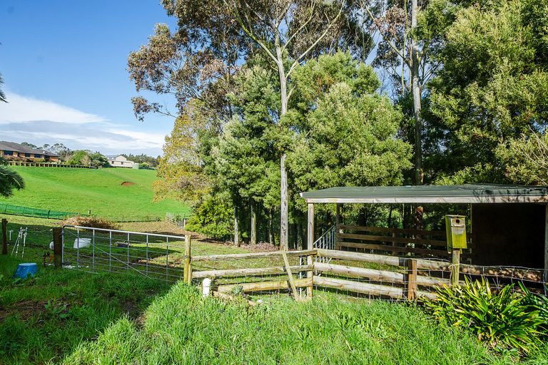 Photo of property in 28 Whangarata Road, Tuakau, 2121
