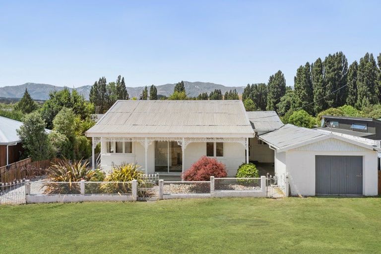 Photo of property in 15 Arklow Street, Albert Town, Wanaka, 9305