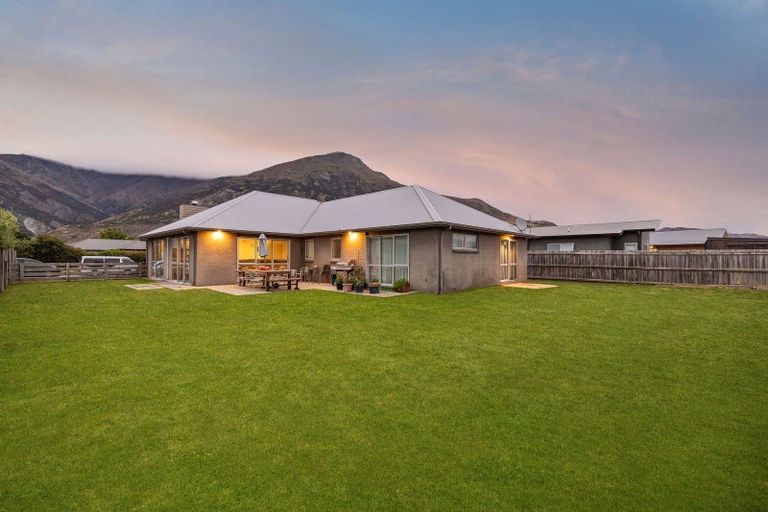 Photo of property in 29 Lochnagar Drive, Lake Hayes, Queenstown, 9304