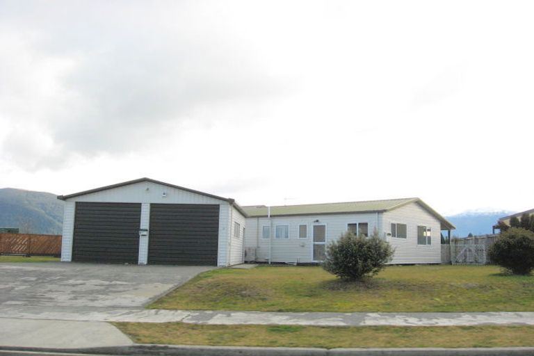 Photo of property in 5 Bowen Street, Te Anau, 9600