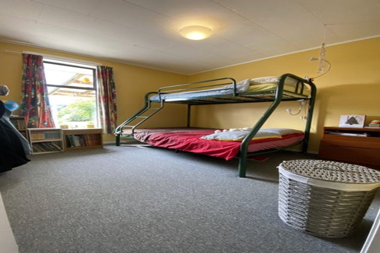 Photo of property in 44 Valley Road, Hikurangi, 0114