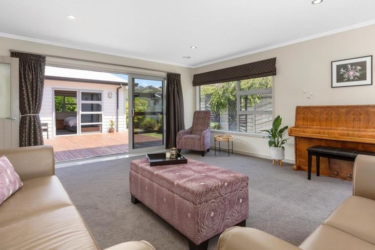 Photo of property in 26 Flotilla Place, Whitby, Porirua, 5024