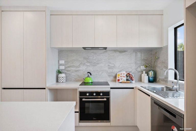 Photo of property in 4/9 Smiths Avenue, Papakura, 2110