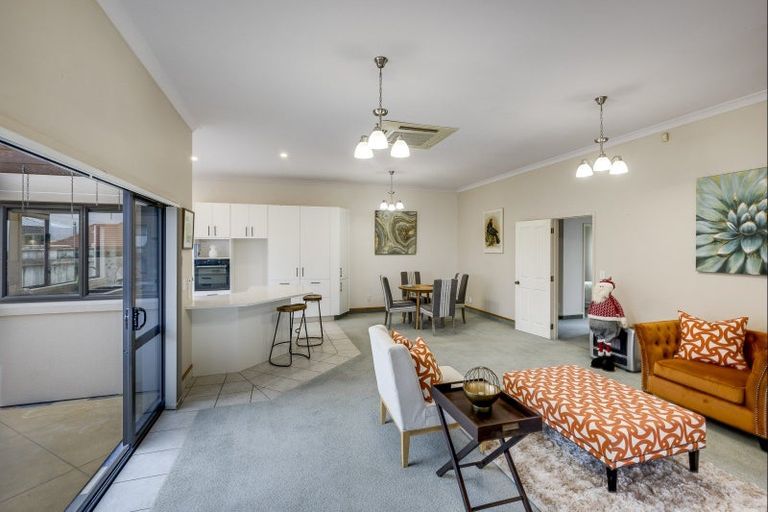 Photo of property in 3 Phoenix Place, Havelock North, 4130