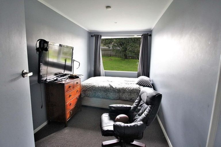 Photo of property in 2 Perry Place, Bader, Hamilton, 3206