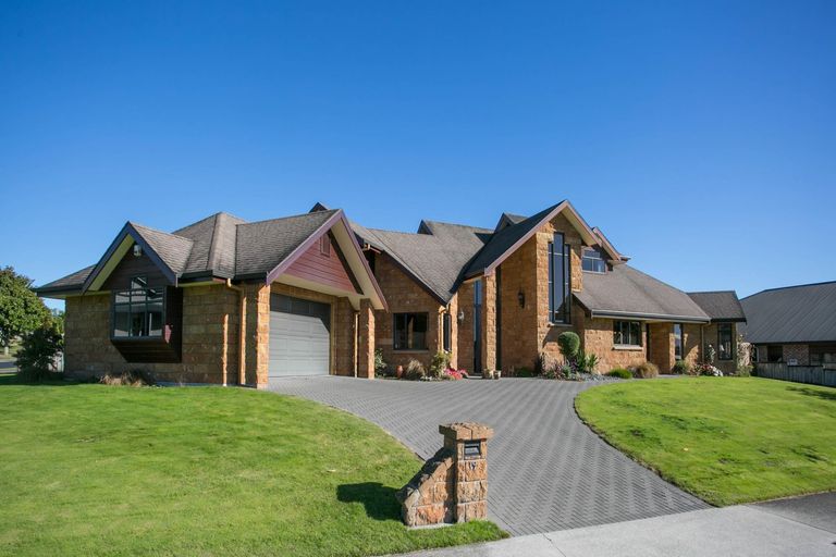 Photo of property in 19 Holmwood Park Drive, Morrinsville, 3300