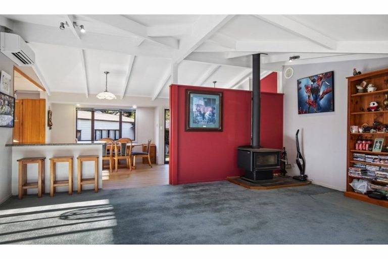 Photo of property in 3 Awhitu Road, Waiuku, 2683