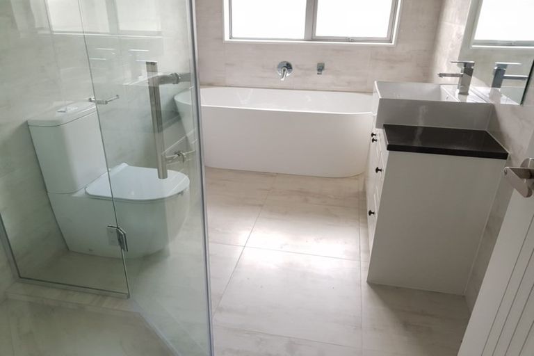 Photo of property in 6 Rauaruhe Road, Karaka, Papakura, 2113