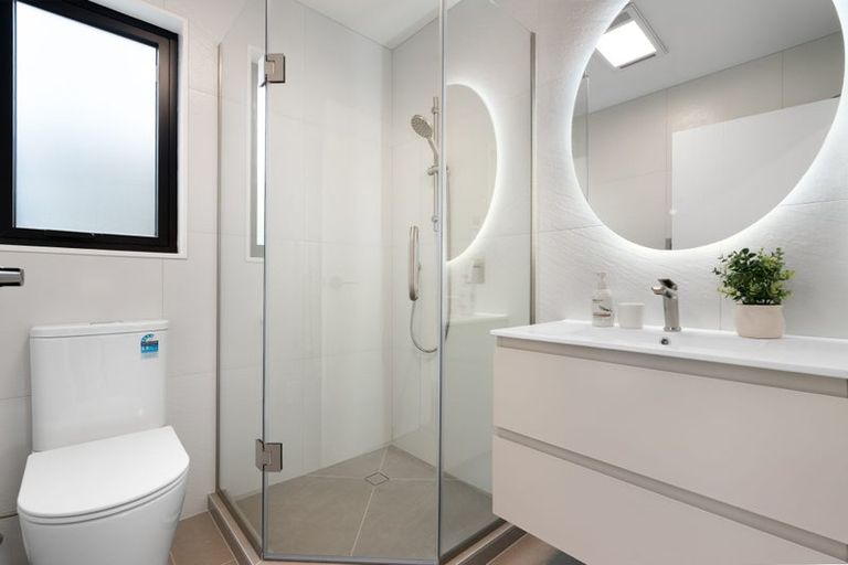Photo of property in 51a Gordon Avenue, Forrest Hill, Auckland, 0620