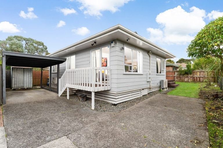 Photo of property in 3/51 Fruitvale Road, New Lynn, Auckland, 0600