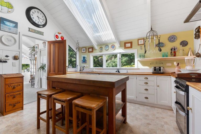 Photo of property in 75 Morley Street, New Plymouth, 4310