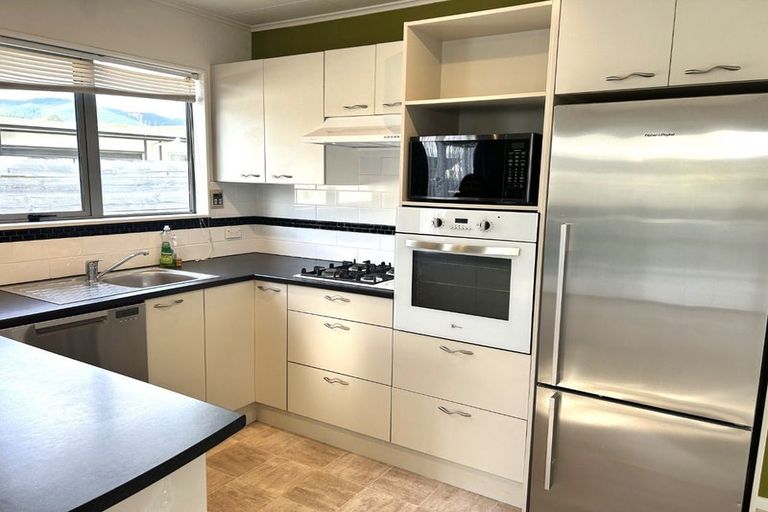 Photo of property in 17 Princeton Road, Raumati Beach, Paraparaumu, 5032