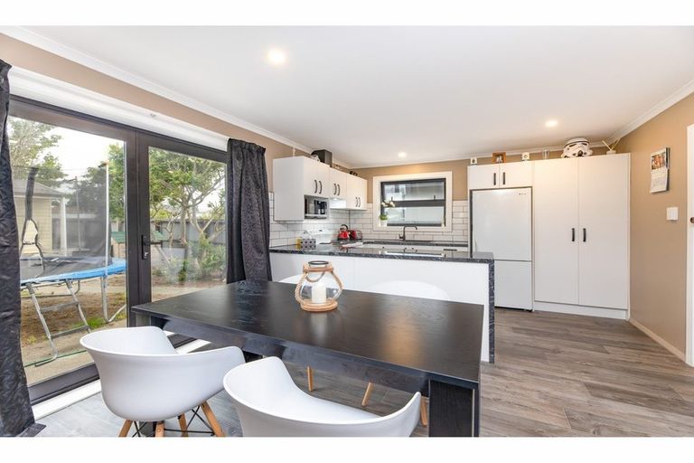 Photo of property in 34 Vancouver Crescent, Wainoni, Christchurch, 8061