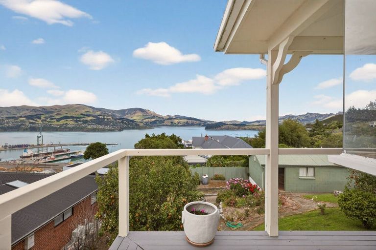 Photo of property in 12 Ross Terrace, Lyttelton, 8082