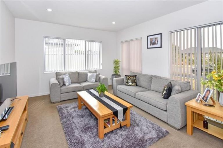 Photo of property in 28 Ancroft Street, Papakura, 2110