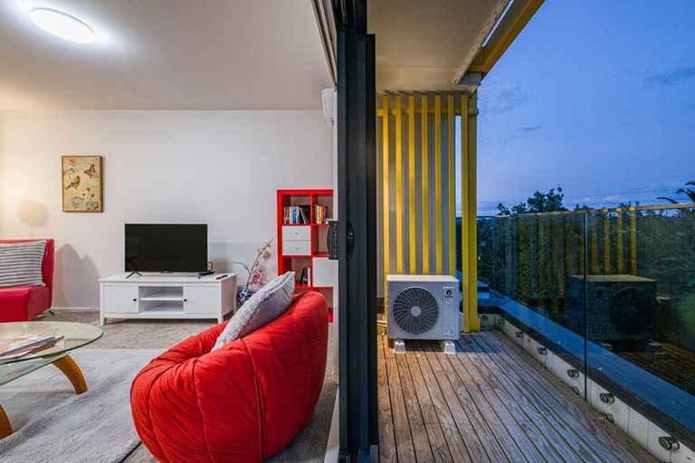 Photo of property in 6/43b Waimumu Road, Massey, Auckland, 0614