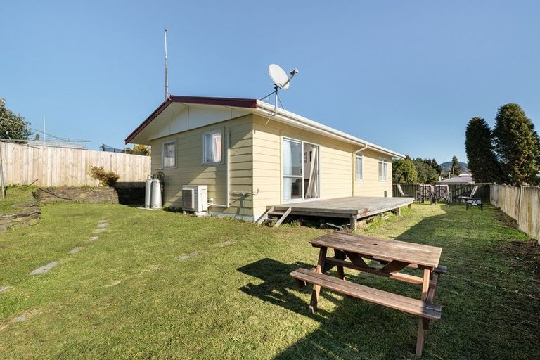 Photo of property in 10 Valley Road, Te Puke, 3119