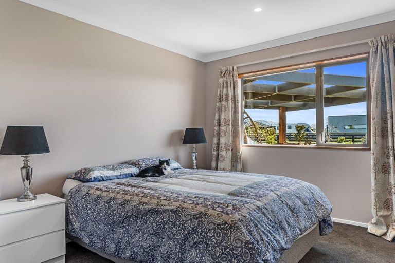 Photo of property in 8 Pukeko Way, Amberley, 7410