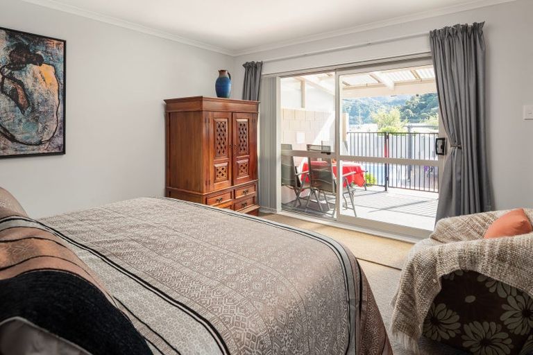 Photo of property in 4a Rutland Street, Picton, 7220