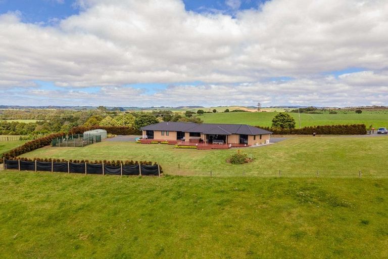 Photo of property in 870 Pungaere Road, Waipapa, 0295