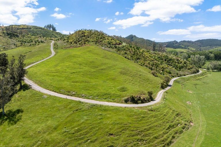 Photo of property in 210 Wentworth Valley Road, Whangamata, 3691