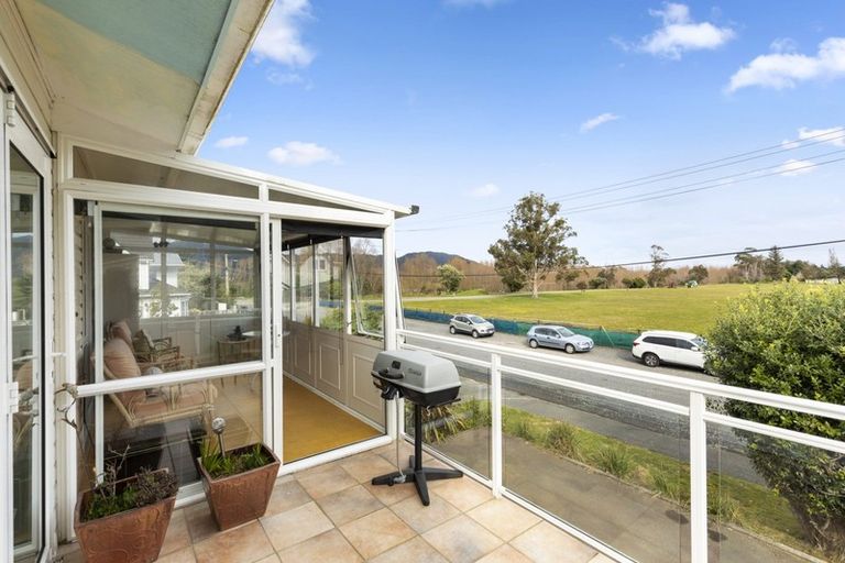 Photo of property in 2 Carter Street, Belmont, Lower Hutt, 5010