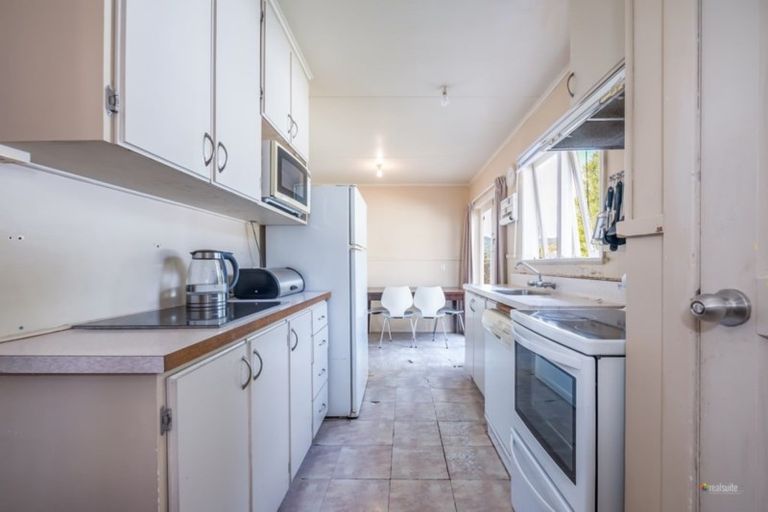 Photo of property in 15 Gardiner Grove, Wainuiomata, Lower Hutt, 5014